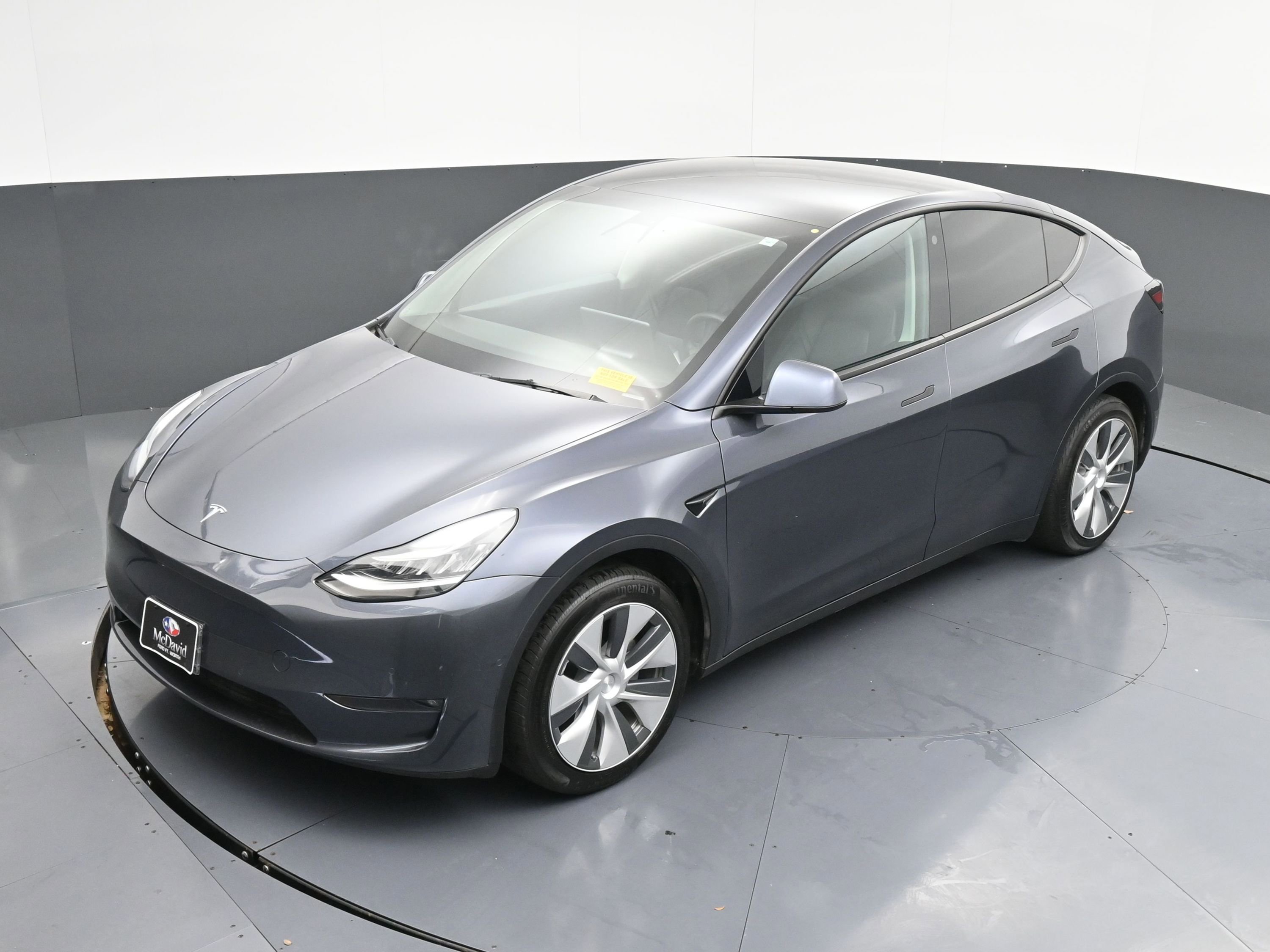 Used 2022 Tesla Model Y Long Range image 34