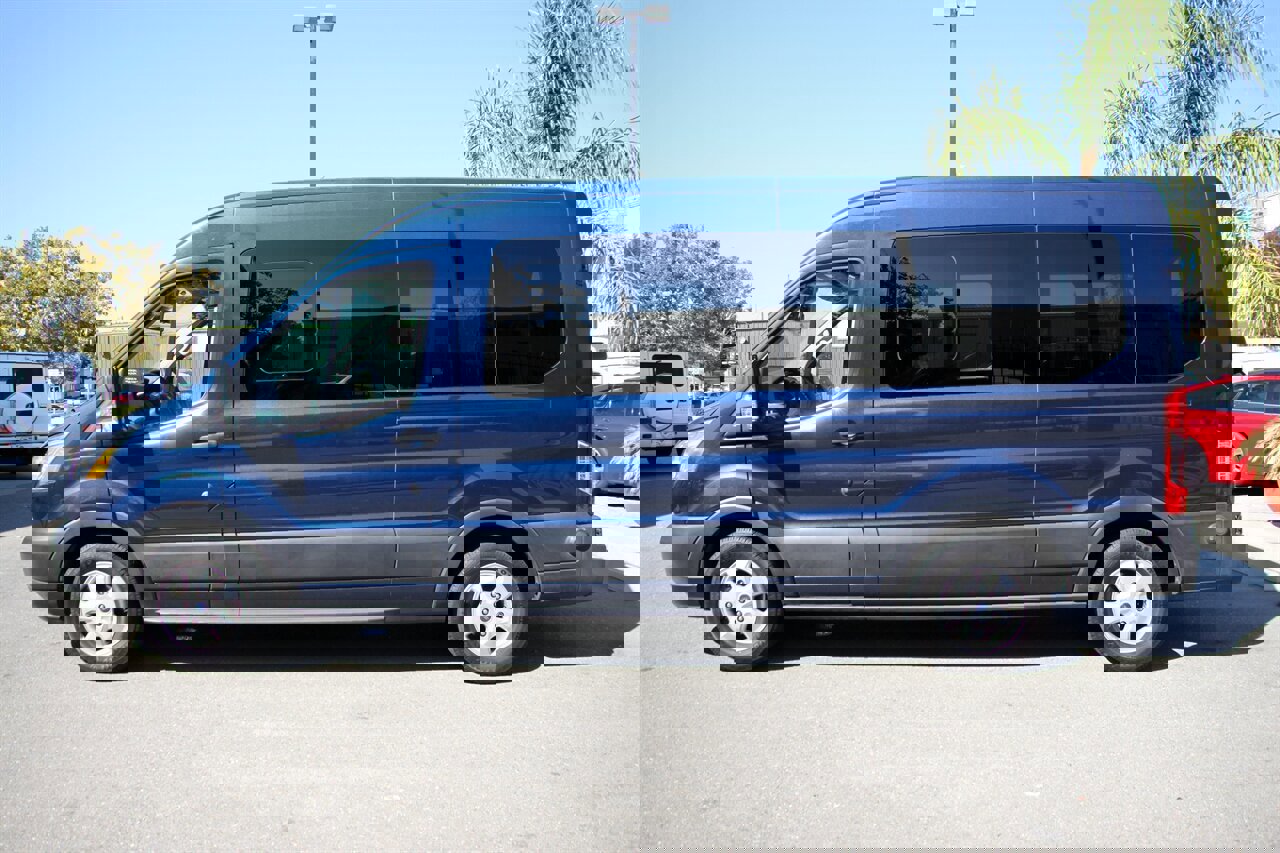 Used 2019 Ford Transit 350 XLT image 5