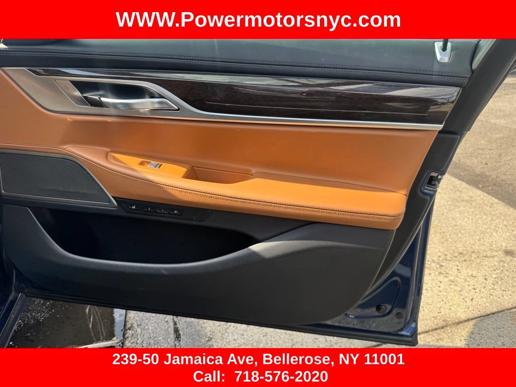 Used 2022 BMW 750Li xDrive AWD/4WD image 28