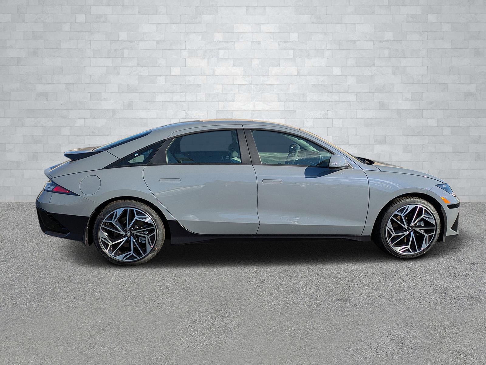 New 2025 Hyundai Ioniq 6 SEL image 4