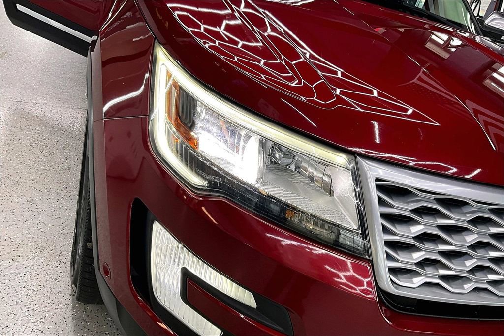 Used 2016 Ford Explorer Platinum image 35