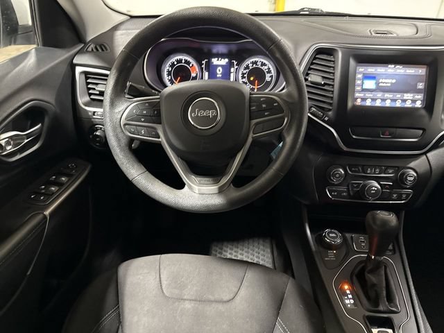Used 2019 Jeep Cherokee Latitude w/ Popular Appearance Group AWD/4WD image 11
