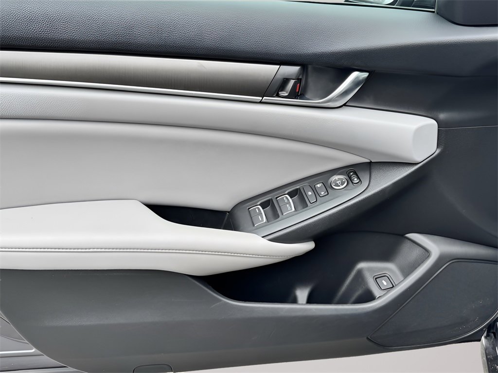 Used 2020 Honda Accord LX image 11