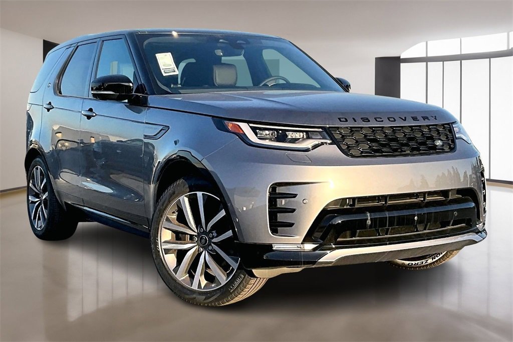 New 2025 Land Rover Discovery Dynamic SE image 2