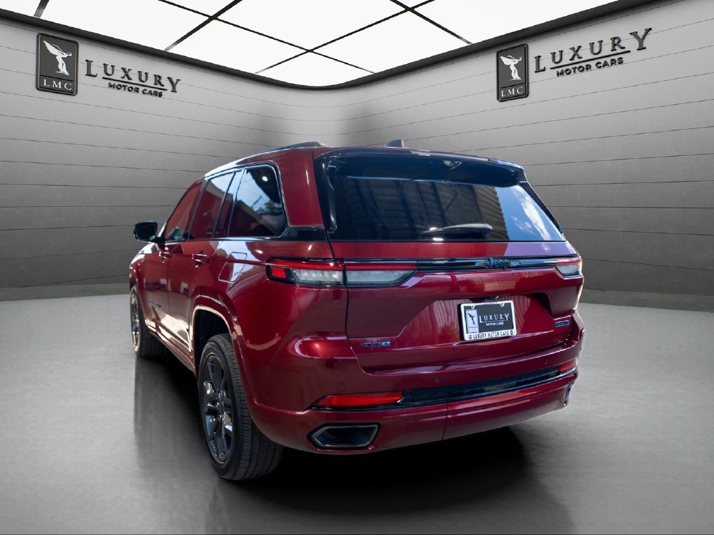 Used 2023 Jeep Grand Cherokee 30th Anniversary AWD/4WD image 6