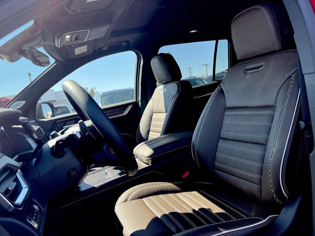 New 2026 GMC Acadia Denali Ultimate AWD/4WD image 17