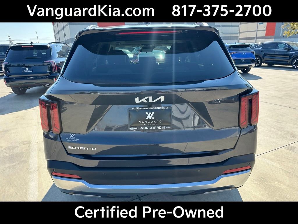 Certified 2026 Kia Sorento S w/ S Panoramic Sunroof Package FWD image 3