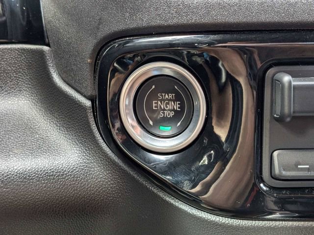 Used 2022 GMC Sierra 1500 SLT w/ SLT Premium Package image 21