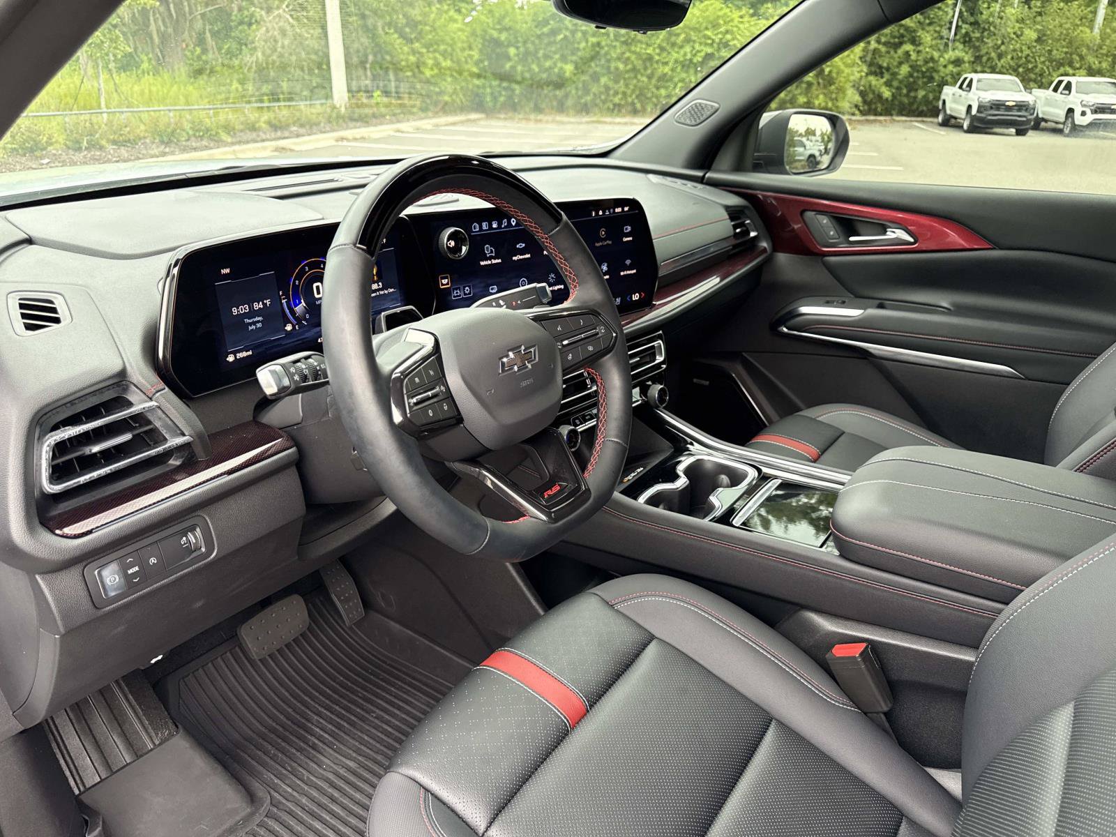 Used 2026 Chevrolet Traverse RS FWD image 22