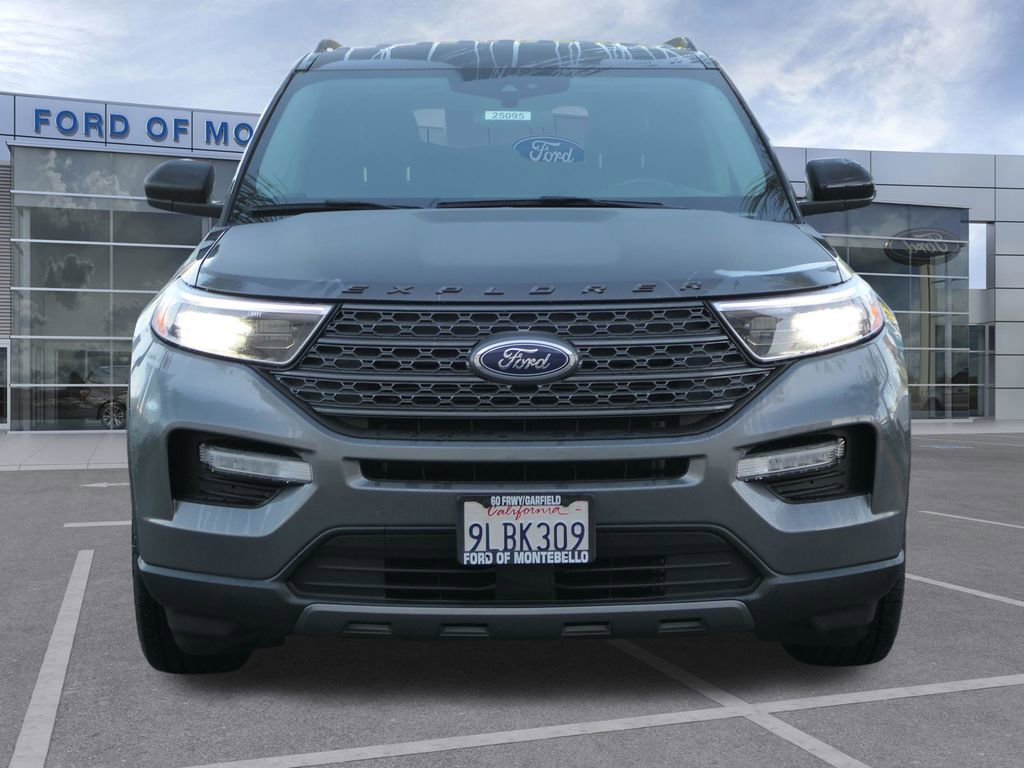 Used 2024 Ford Explorer XLT w/ Equipment Group 202A image 9