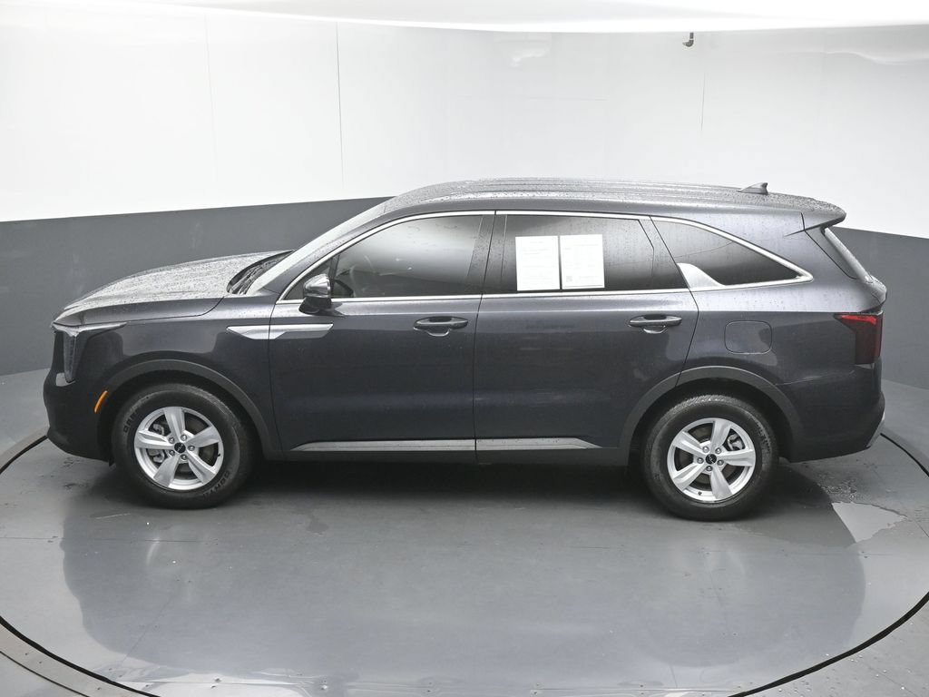 Used 2026 Kia Sorento LX FWD image 45