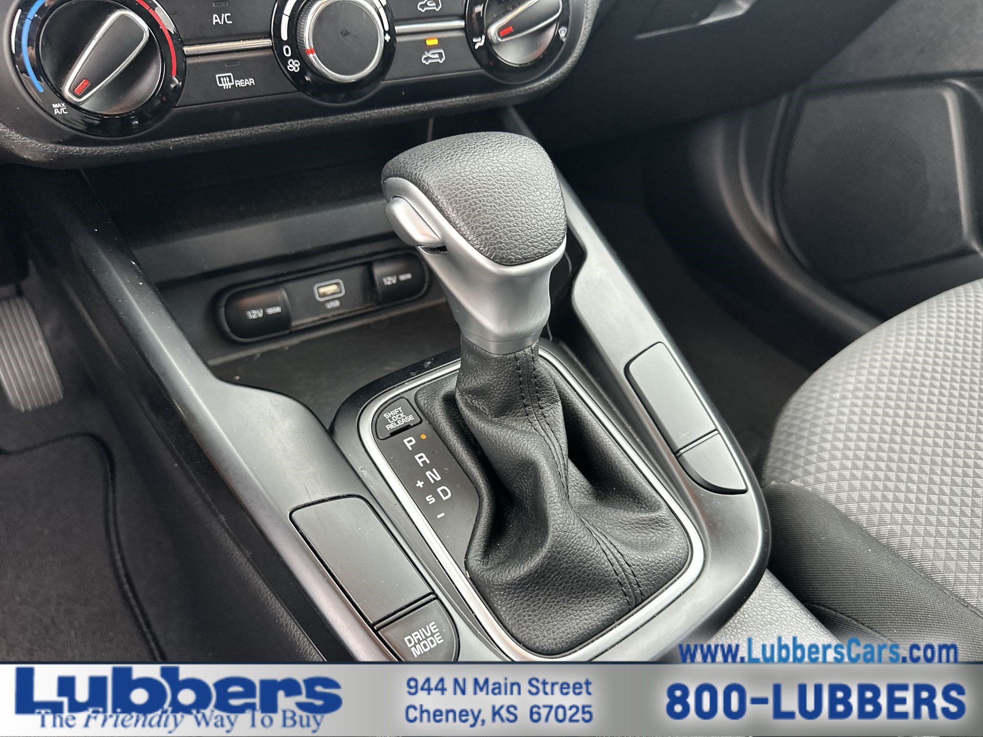 Used 2024 Kia Soul LX w/ LX Technology Package FWD image 18