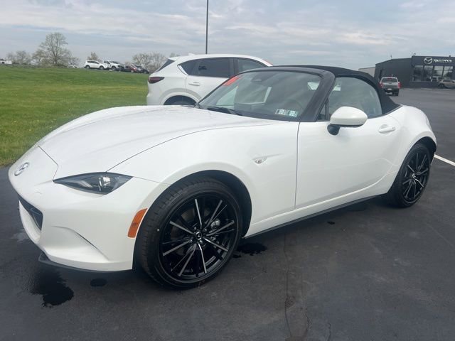 New 2026 MAZDA MX-5 Miata Grand Touring w/ Weather Package RWD image 3