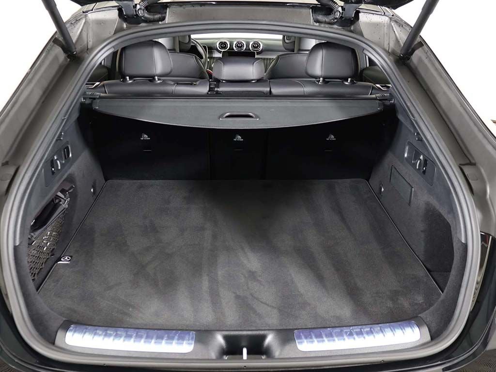 Used 2025 Mercedes-Benz GLC 300 4MATIC image 20