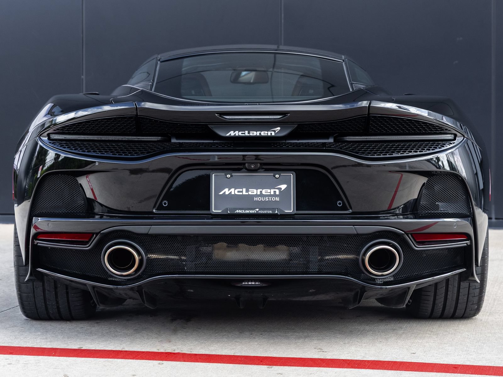 Used 2023 McLaren GT RWD image 8