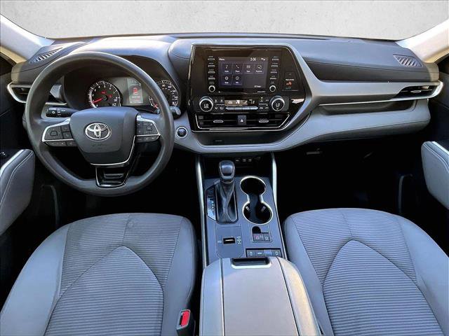Used 2021 Toyota Highlander L image 16