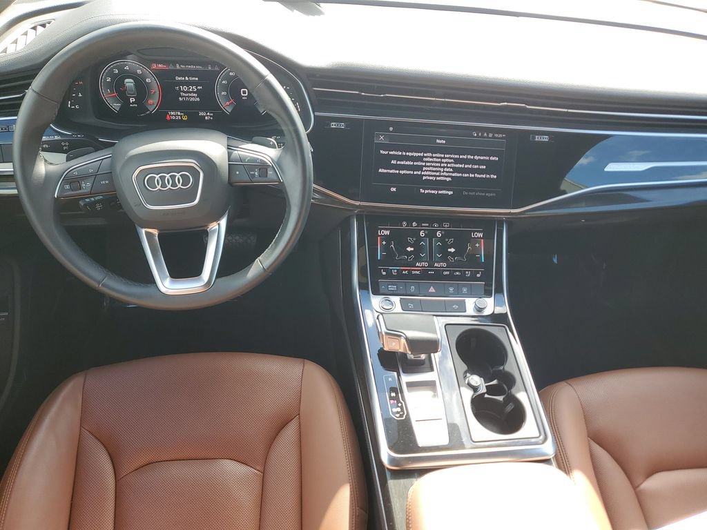 Used 2023 Audi Q8 Premium Plus w/ Premium Plus Package AWD/4WD image 3