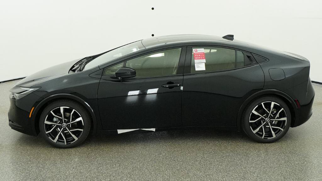 New 2026 Toyota Prius Plug-In Hybrid FWD image 6