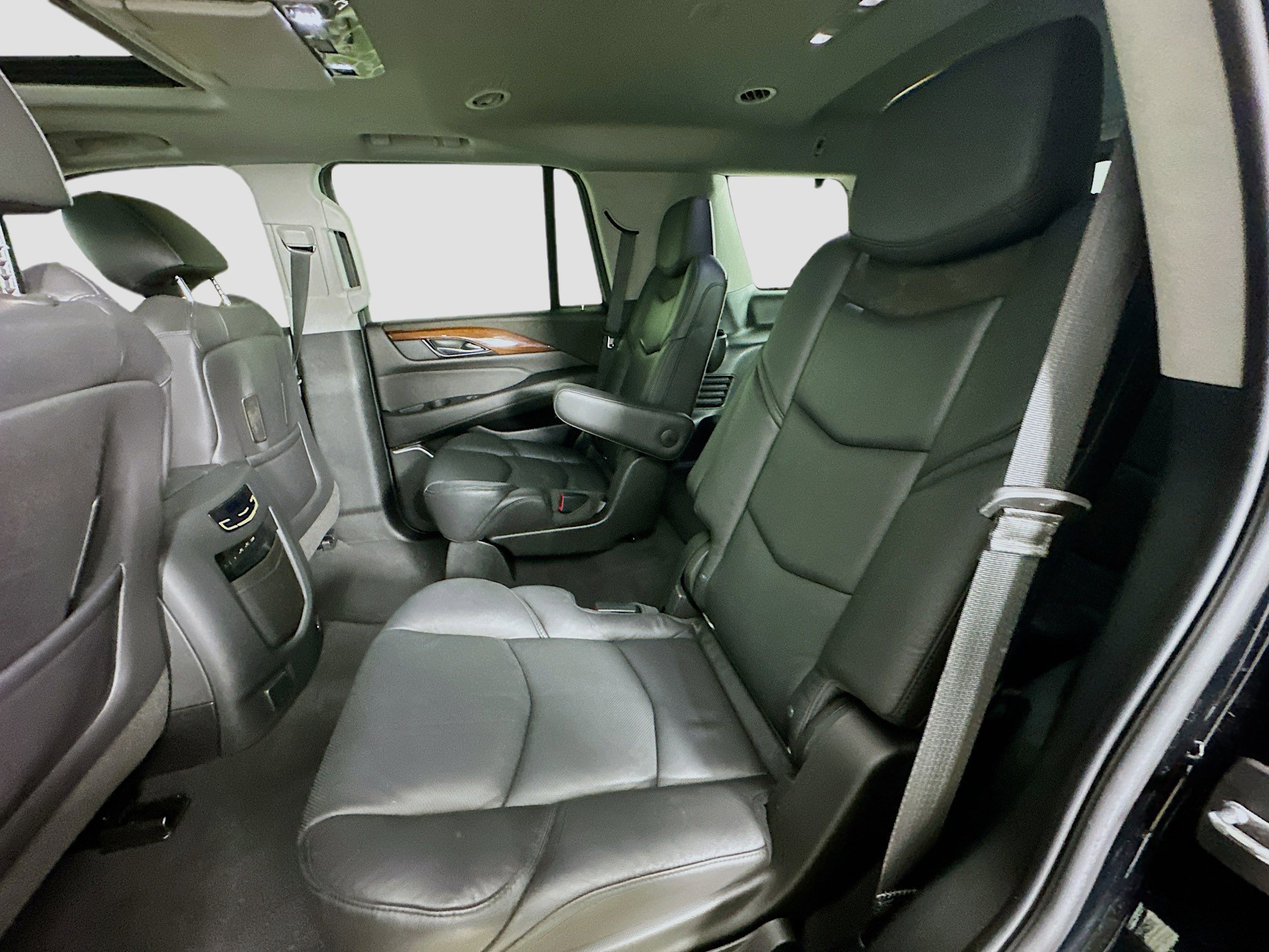 Used 2019 Cadillac Escalade Premium Luxury image 33