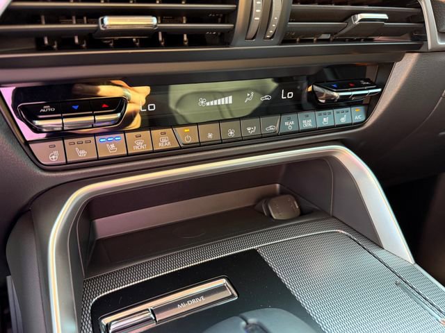 New 2026 MAZDA CX-90 Plug-In Hybrid w/ Preferred image 14