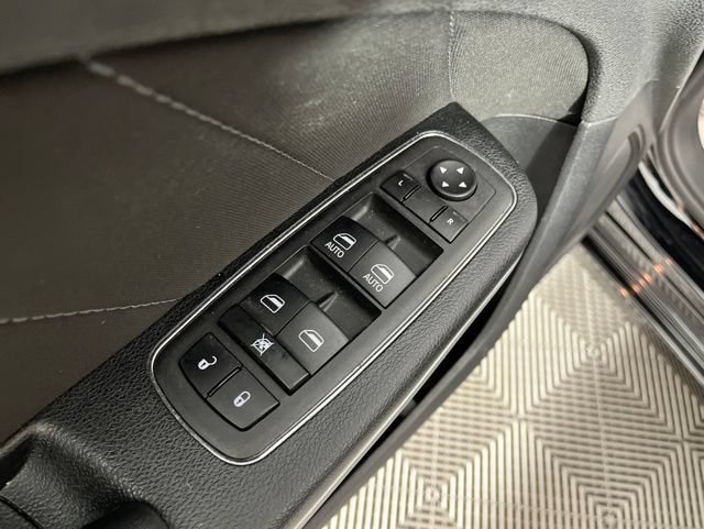 Used 2023 Dodge Charger SXT RWD image 31