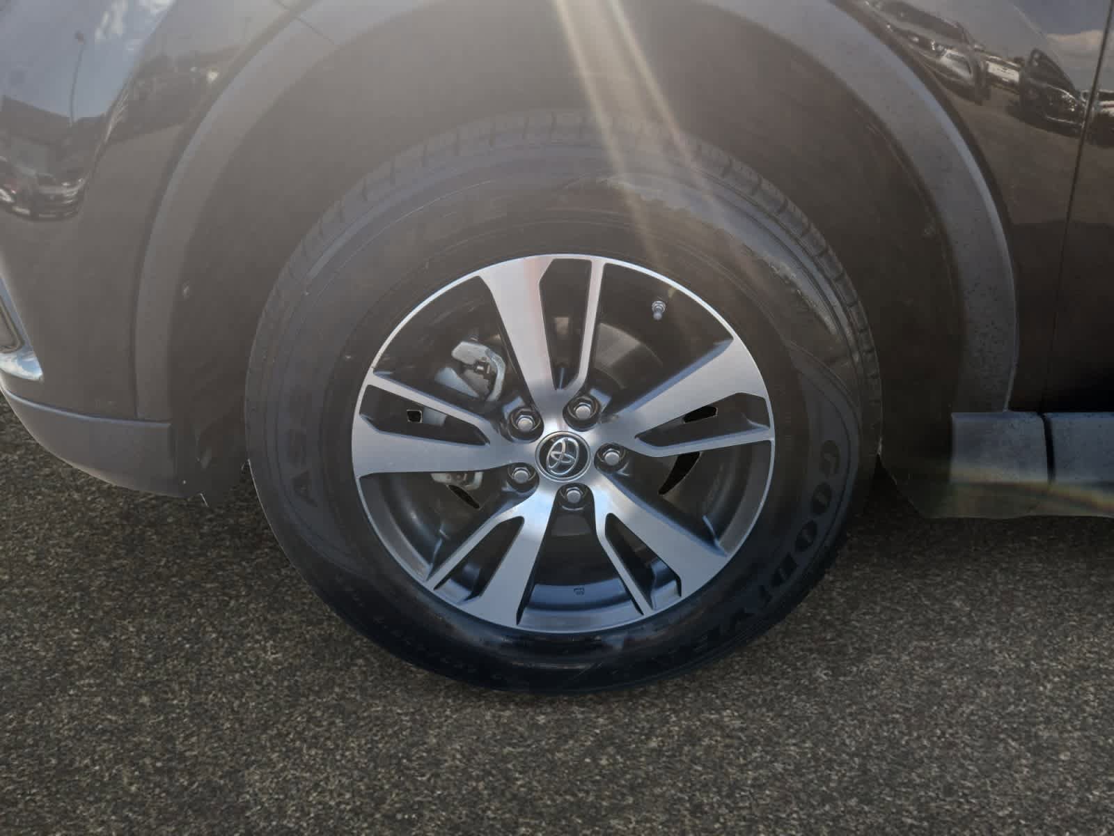 Used 2017 Toyota RAV4 XLE image 14