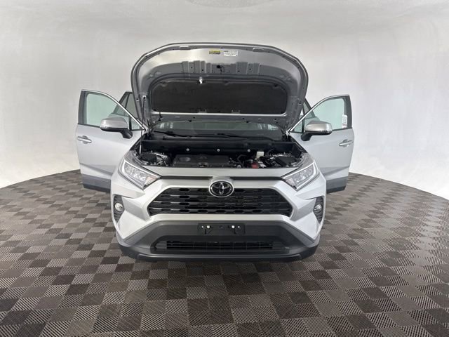 Used 2021 Toyota RAV4 XLE w/ Convenience Package image 14