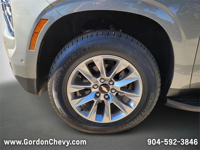 New 2025 Chevrolet Suburban Premier image 13