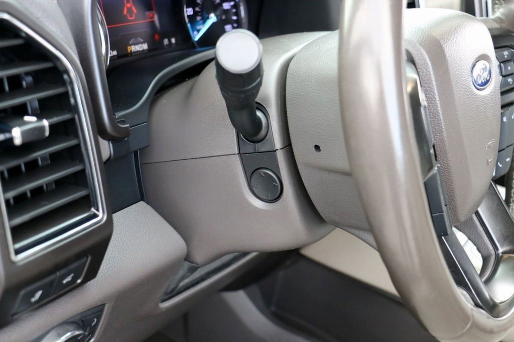 Used 2020 Ford Expedition Max Limited image 19