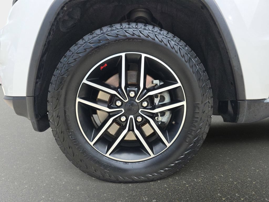 Used 2021 Jeep Grand Cherokee Trailhawk AWD/4WD image 36