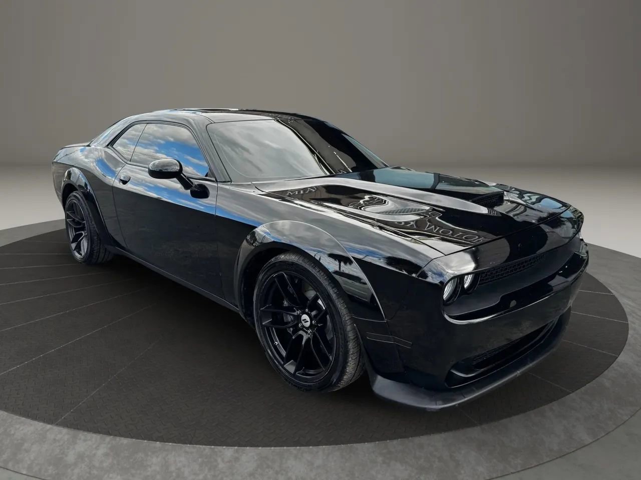 Used 2021 Dodge Challenger R/T Scat Pack RWD image 3
