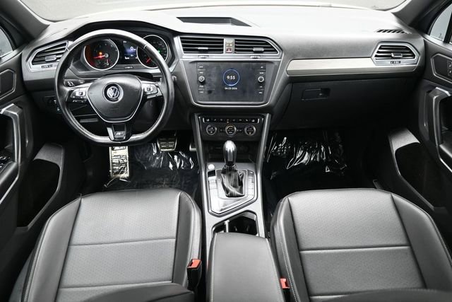 Used 2021 Volkswagen Tiguan SE R-Line FWD image 16