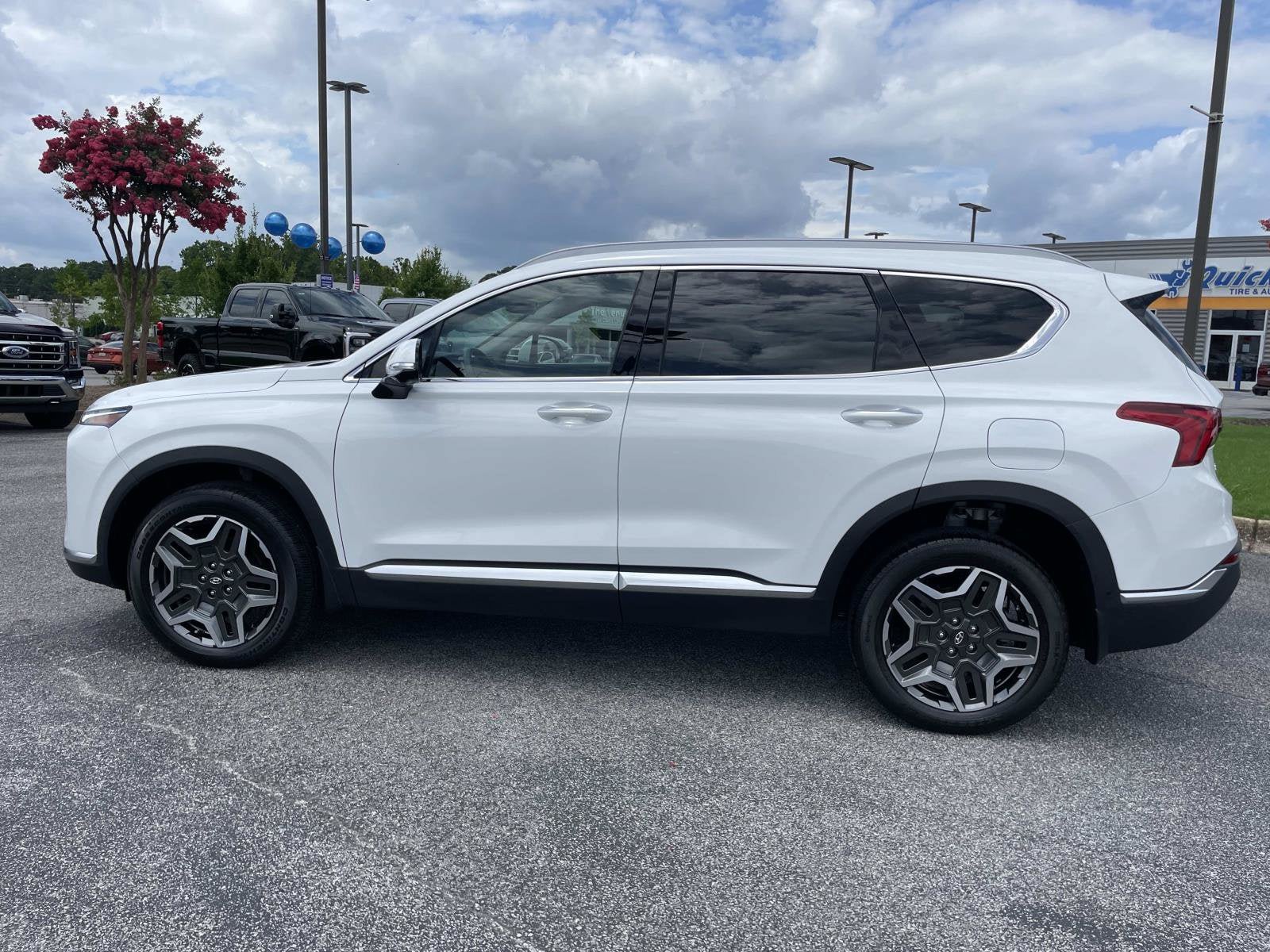 Used 2023 Hyundai Santa Fe Limited AWD/4WD image 8