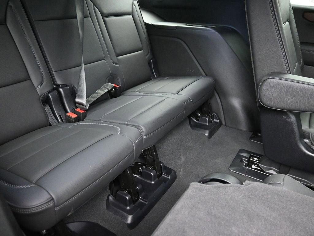 Used 2025 GMC Yukon Denali image 9