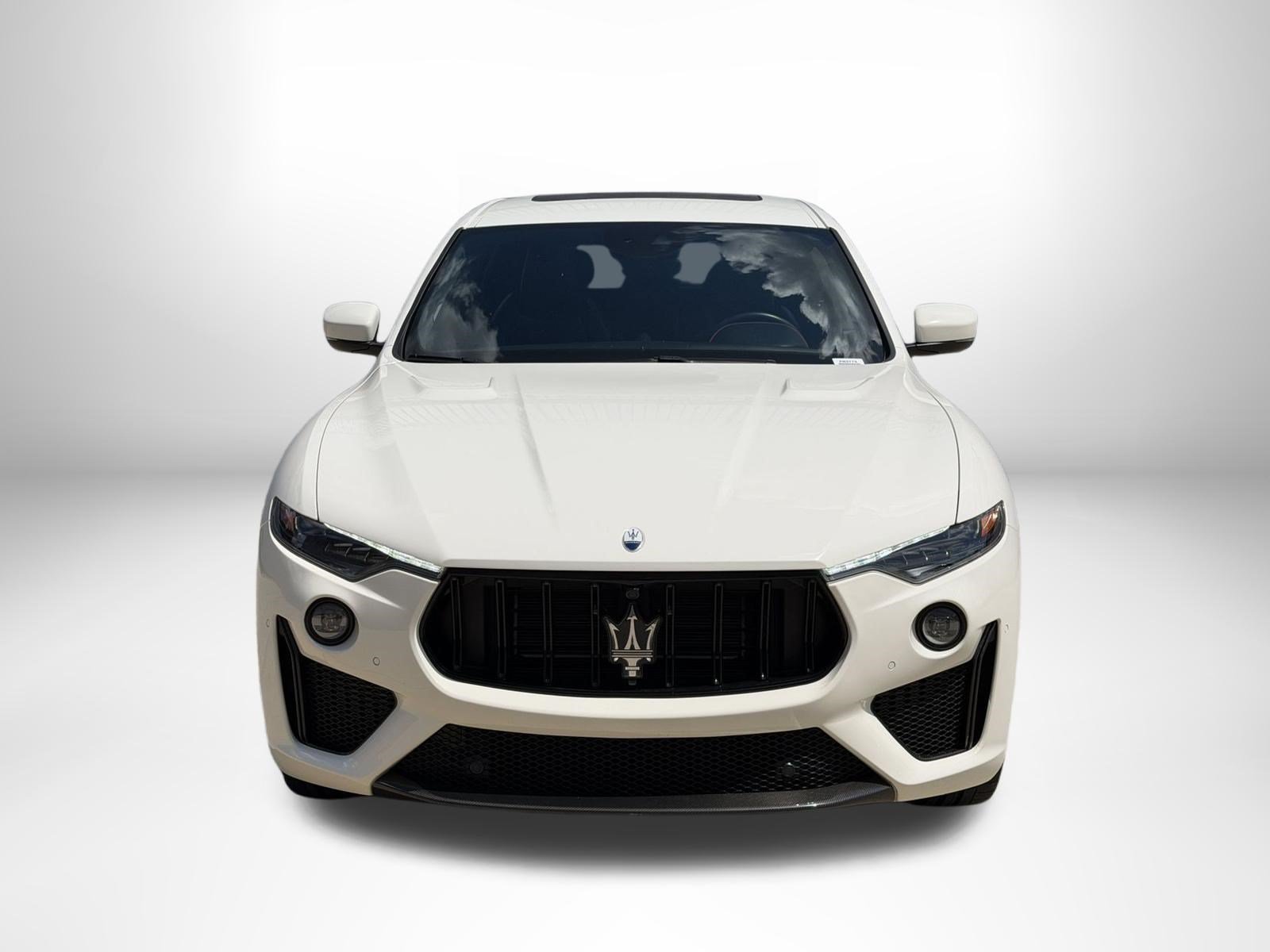 Used 2022 Maserati Levante Trofeo AWD/4WD image 5