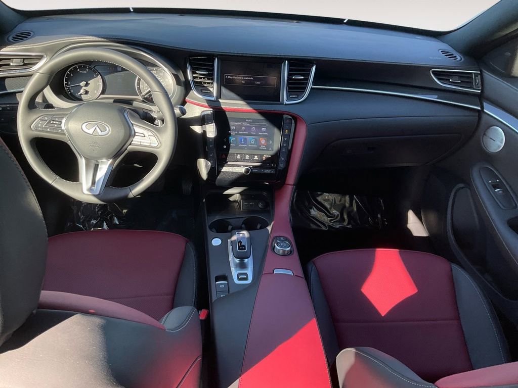 Used 2025 INFINITI QX50 Sport image 32