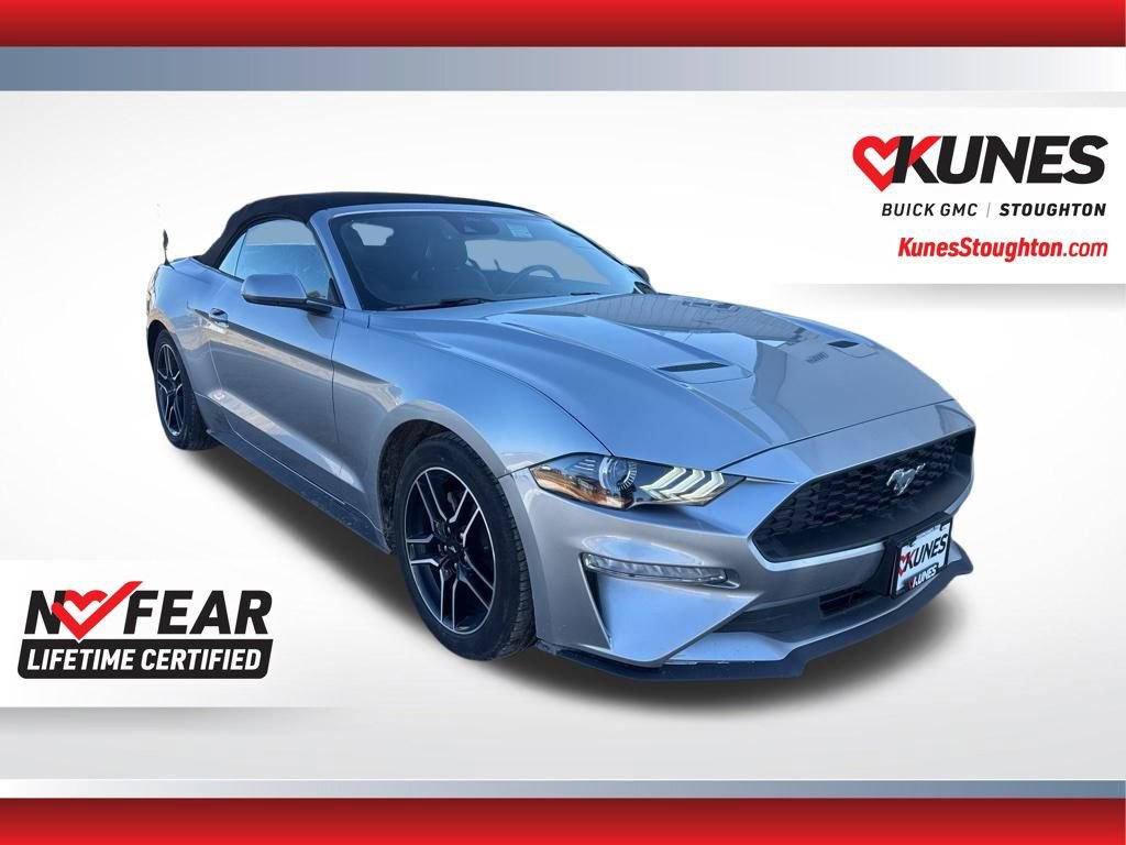 Used 2023 Ford Mustang Convertible image 1