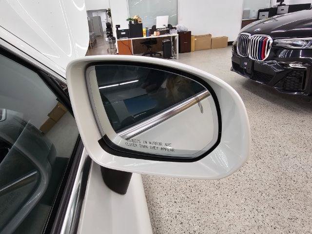 Used 2022 Volvo XC60 B5 Momentum w/ Climate Package AWD/4WD image 38