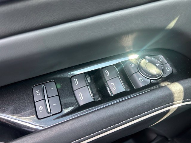 Used 2023 Cadillac Escalade Premium Luxury w/ Performance Package RWD image 17