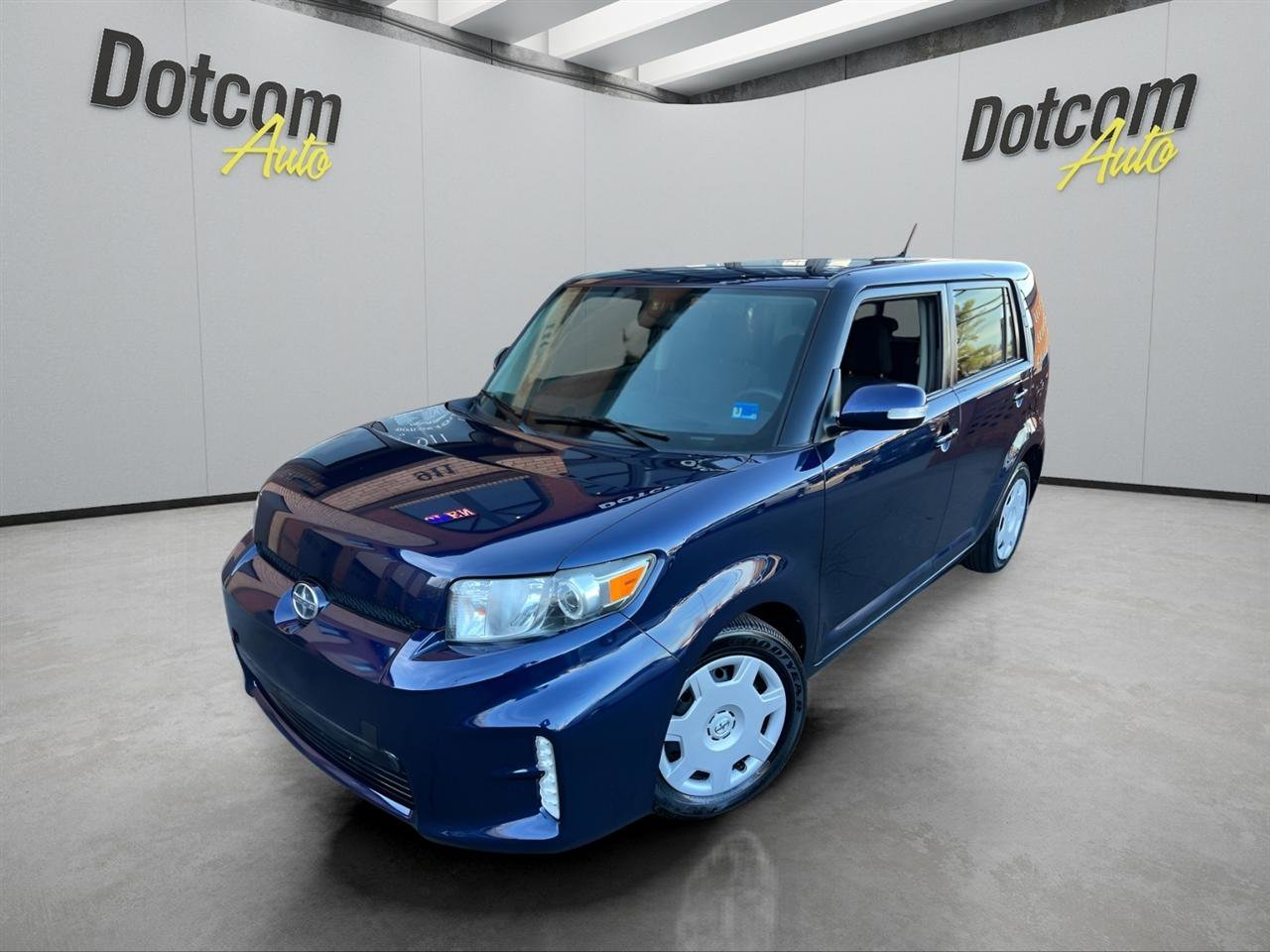 Used 2014 Scion xB image 1