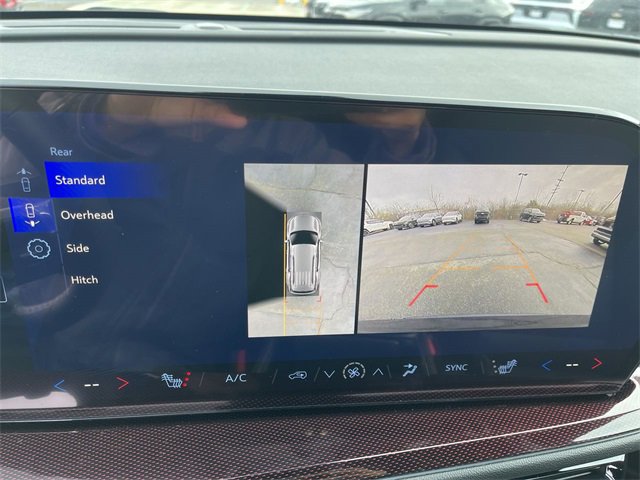 New 2026 Chevrolet Traverse Z71 w/ Driver Confidence Package image 17