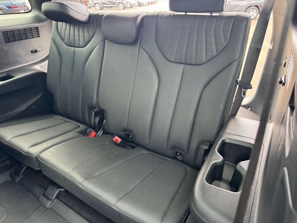 Used 2024 Hyundai Palisade Limited FWD image 18