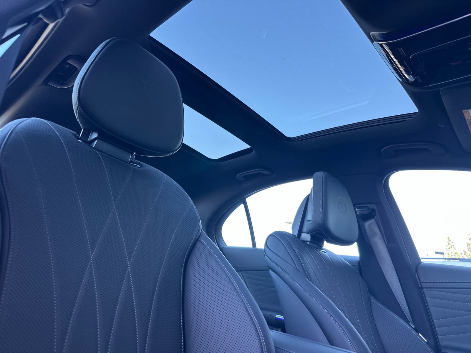 New 2026 Mercedes-Benz C 36 AMG S image 17