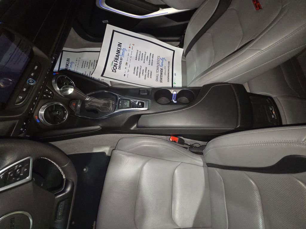 Used 2017 Chevrolet Camaro SS RWD image 13