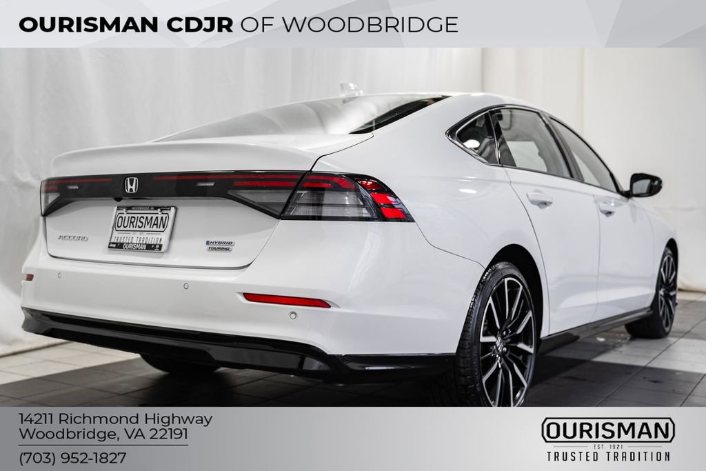 Used 2025 Honda Accord Touring image 5