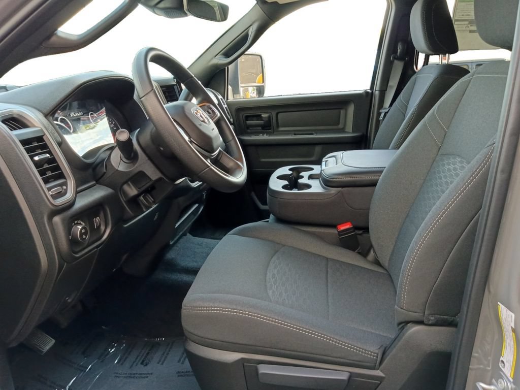 New 2026 RAM 3500 Tradesman AWD/4WD image 19