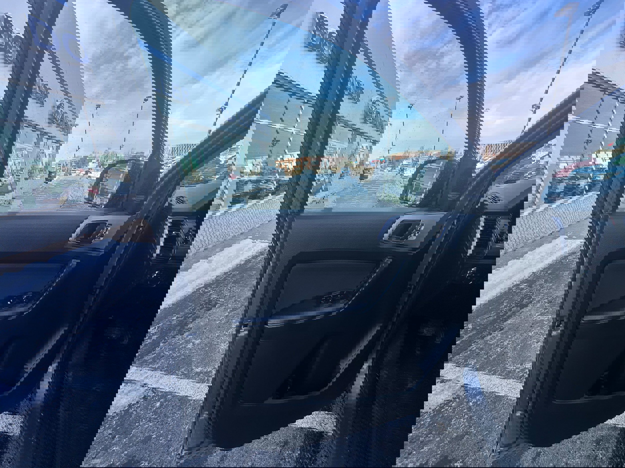 Used 2021 Ford Ranger XL w/ Equipment Group 101A High image 15