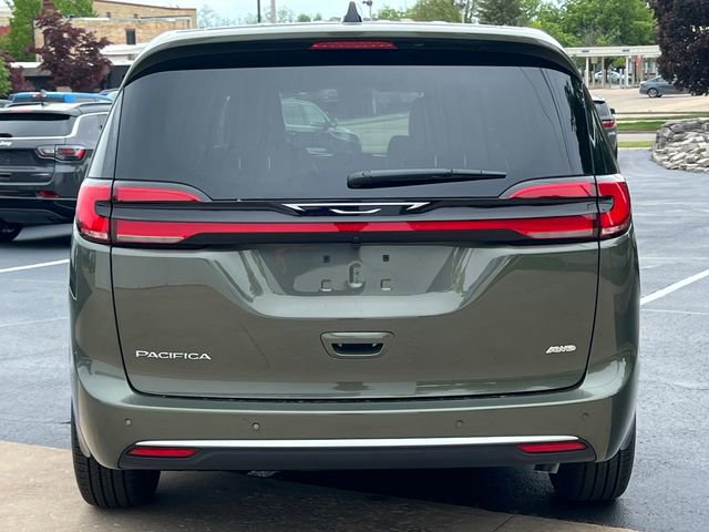 New 2027 Chrysler Pacifica Select AWD/4WD image 43