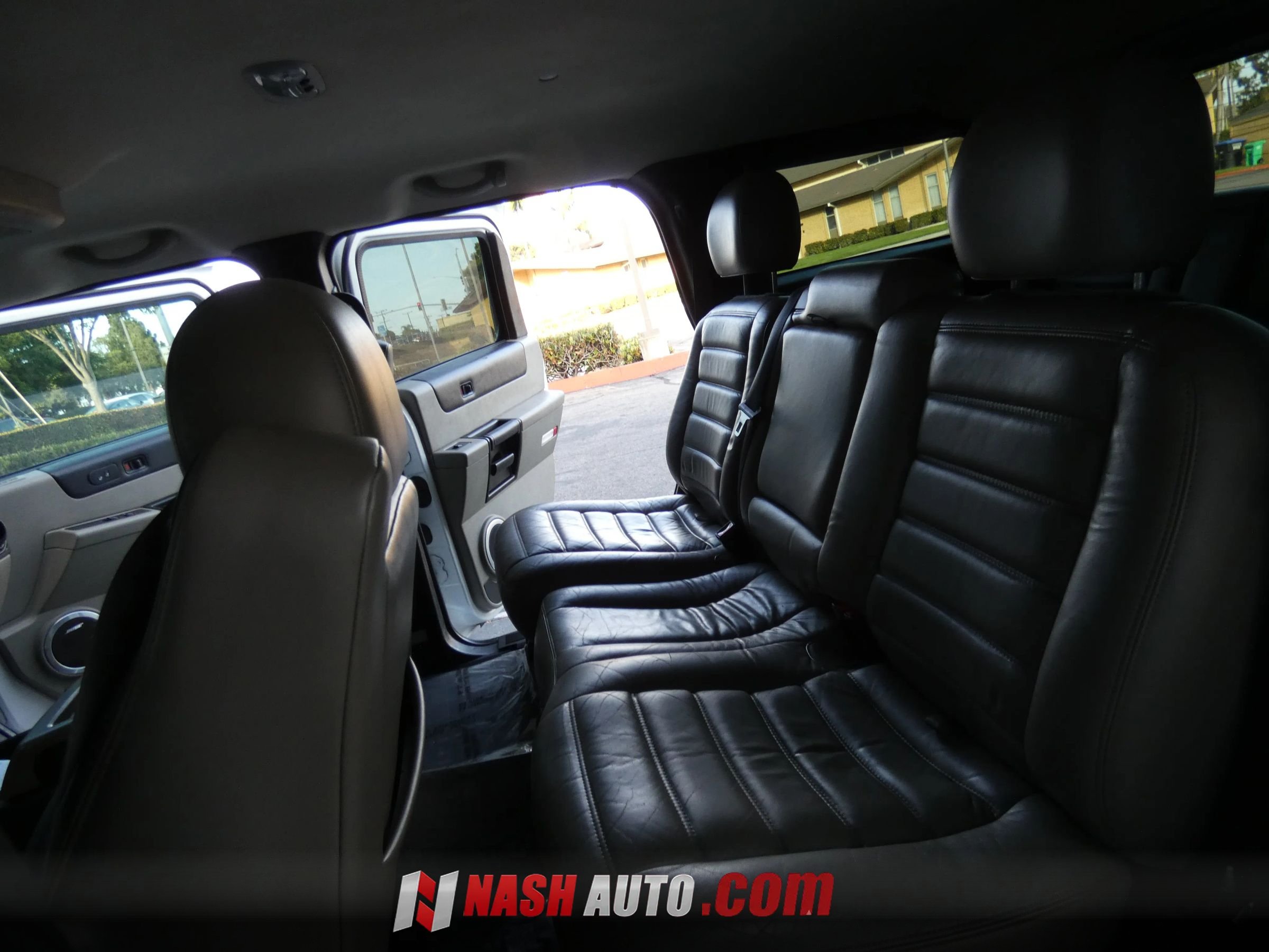 Used 2005 HUMMER H2 w/ Preferred Equipment Group AWD/4WD image 39