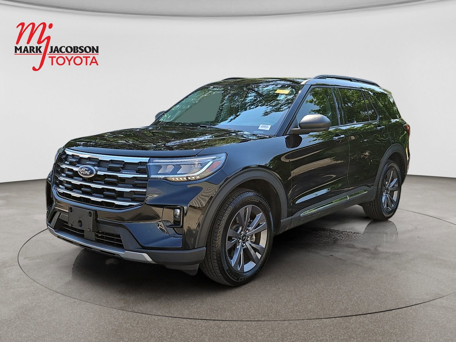 Used 2025 Ford Explorer Active w/ Active Comfort Package